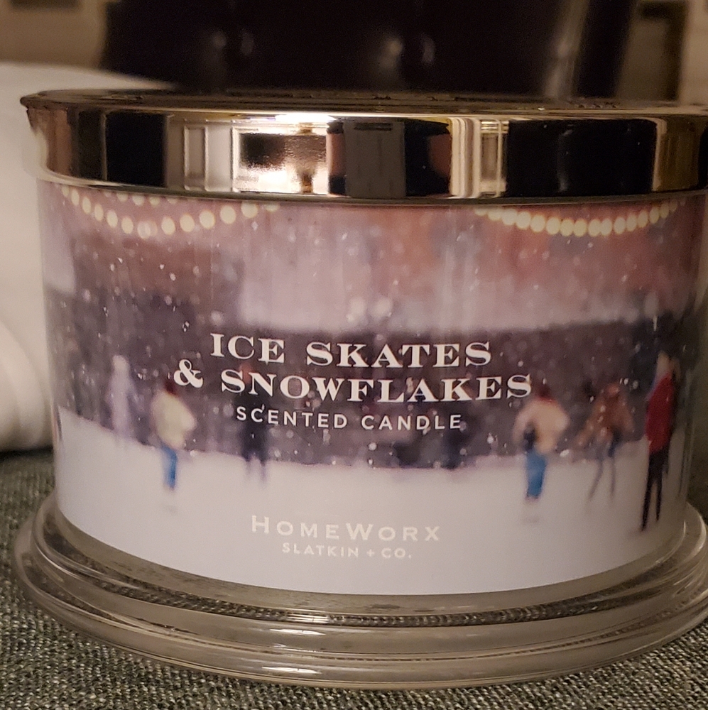 Slatkin Ice Skates & Snowflakes candle. Brand new.